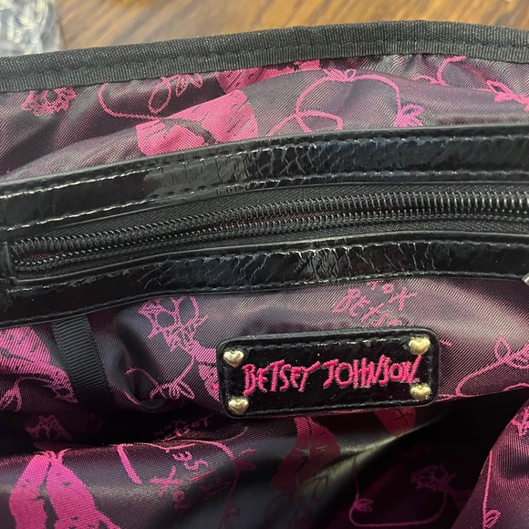 Betsey Johnson Wild Rose Shoulder Bag - Picture 11 of 14